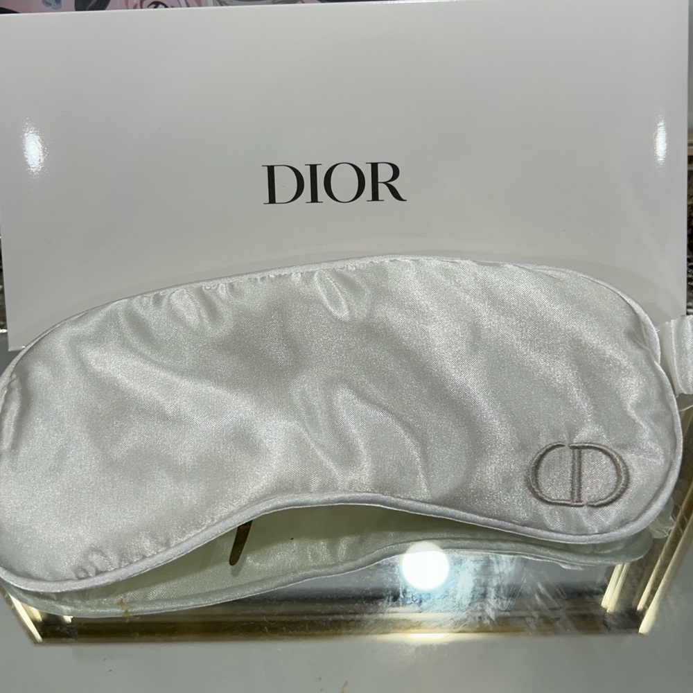 Dior beauty sleep eye musk